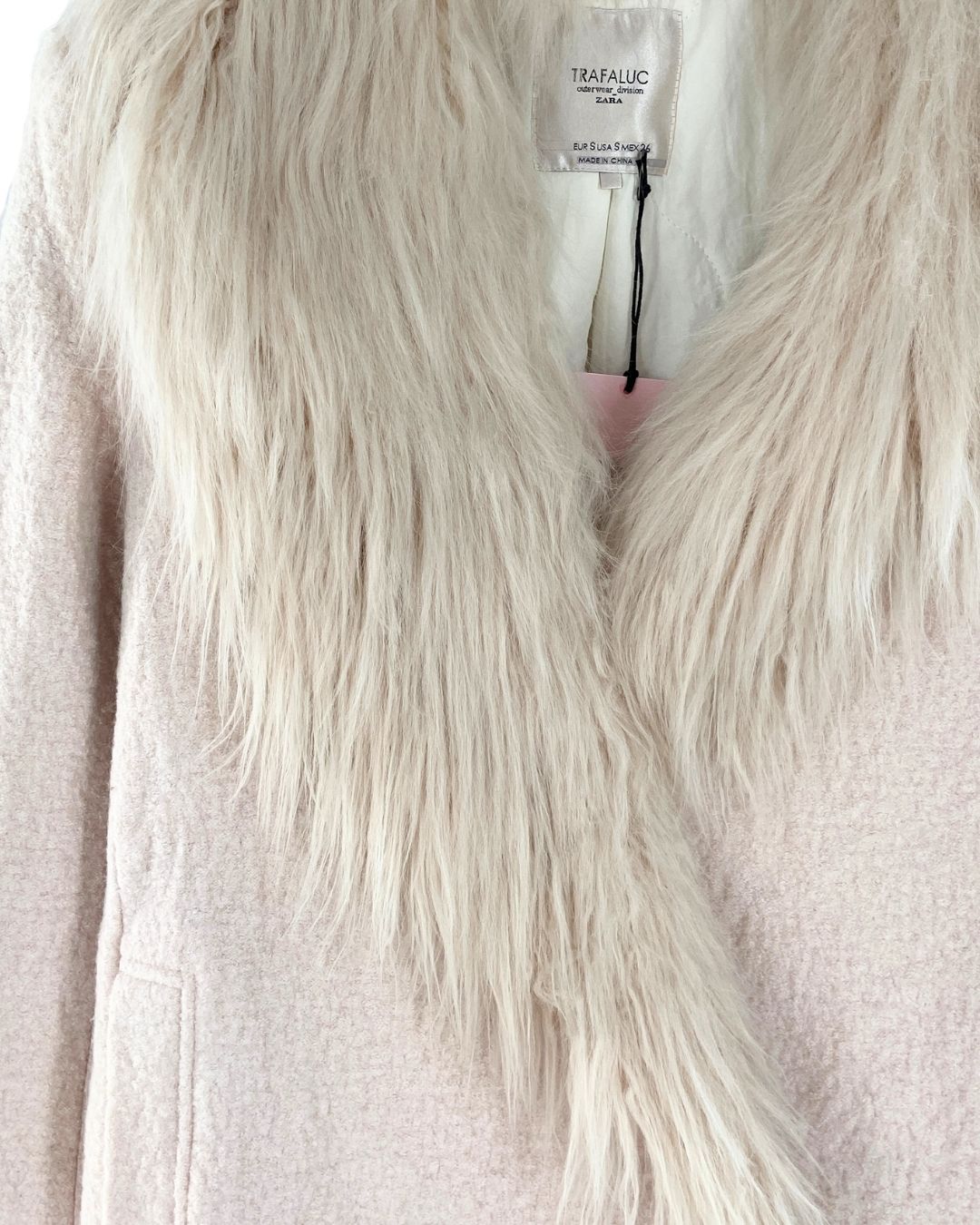 Chaqueta afelpada en cuello