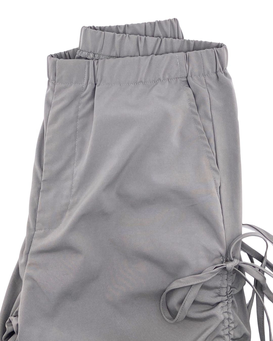 Pantalon parachute encauchado