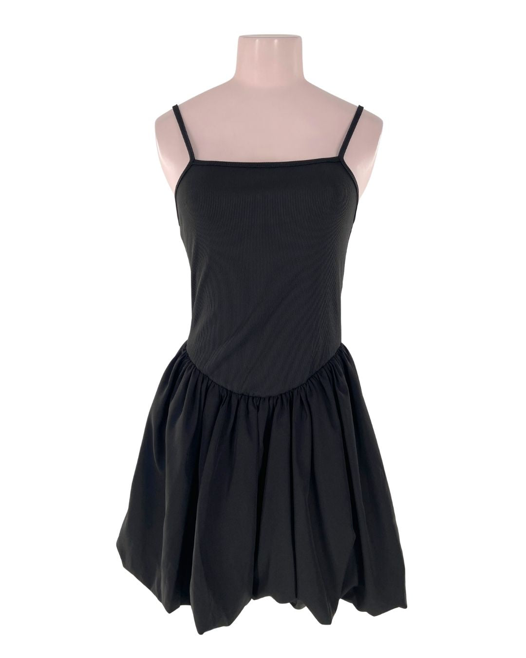 Vestido de tiras falda globo