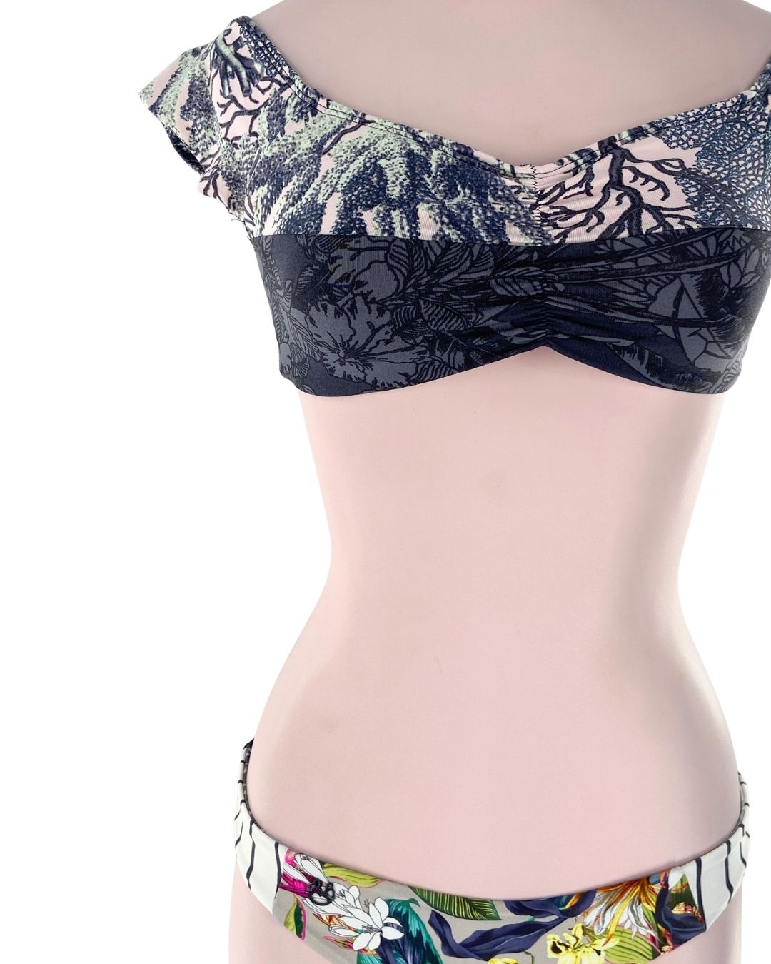 Bikini off shoulder print