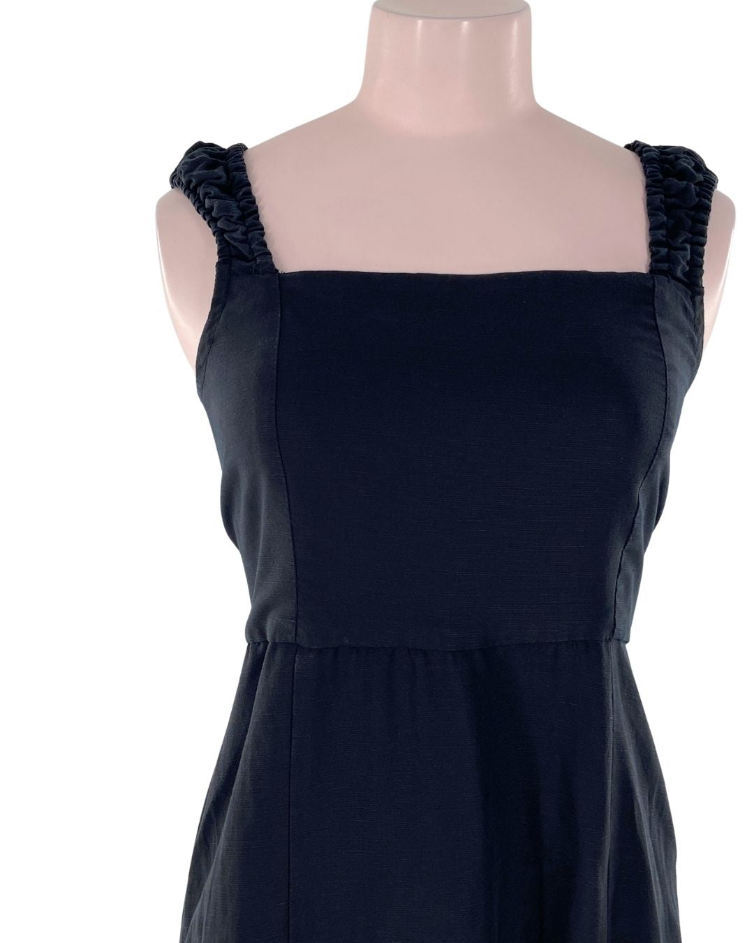 Vestido de tiras encauchadas