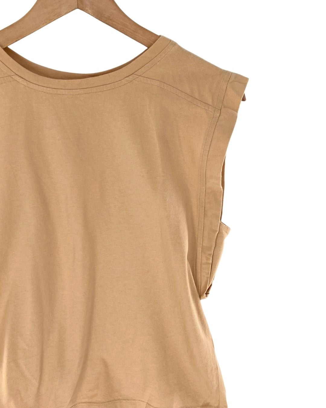 Camiseta sleeveless basica