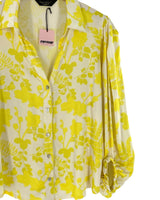 Blusa satinada print flores