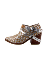 Botines en cuero de tacon