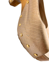 Peep toe en cuero con textura