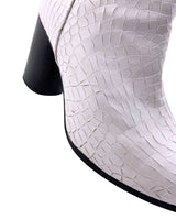 Botines en cuero con textura