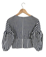 Blusa a rayas anudada