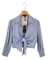 Blusa anudada