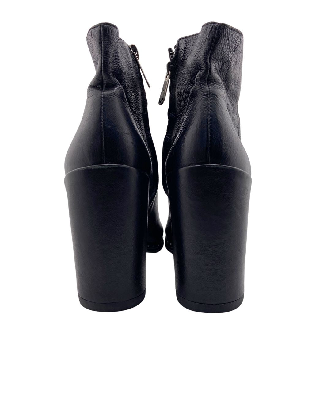Botines de tacon en cuero