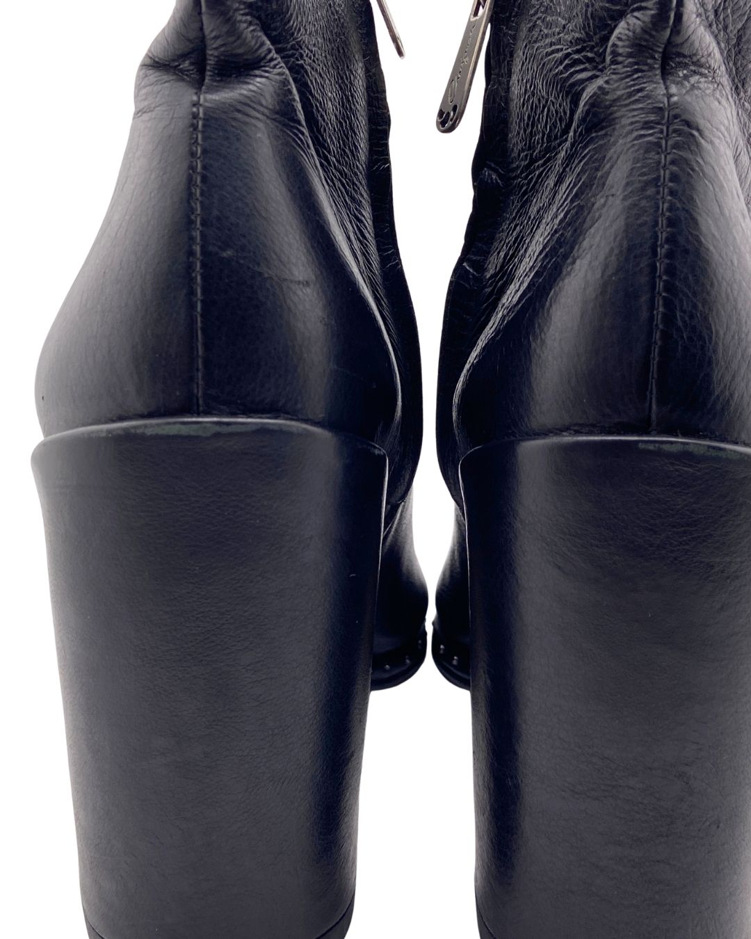 Botines de tacon en cuero