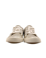 Tenis casuales metalizado
