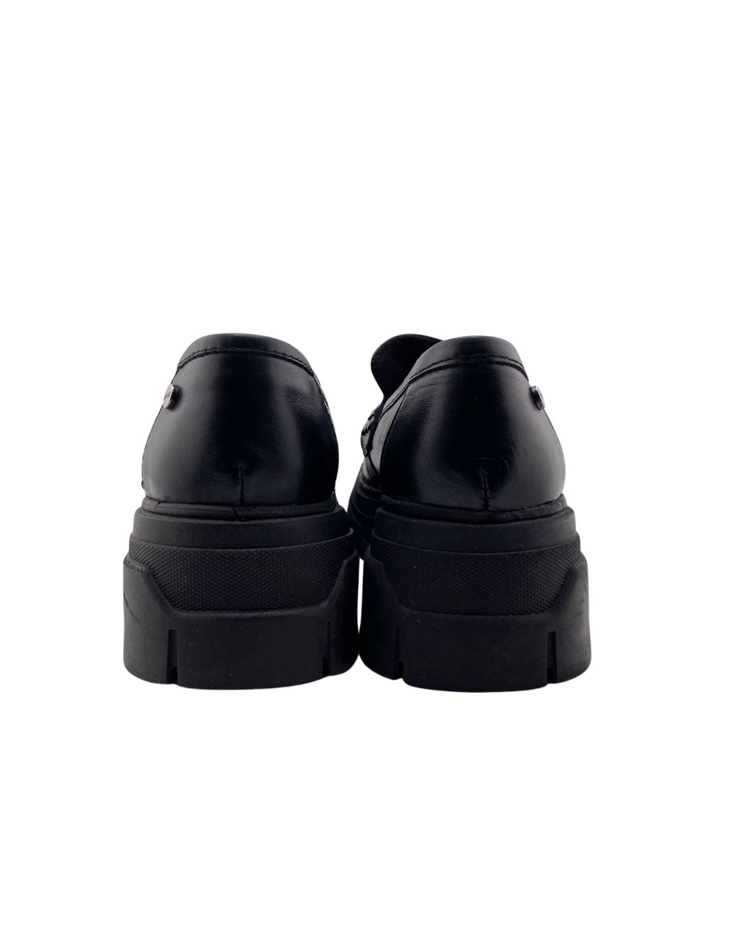 Mocasines en cuero con taches