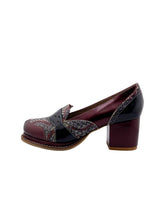 Mocasines de tacon en charol