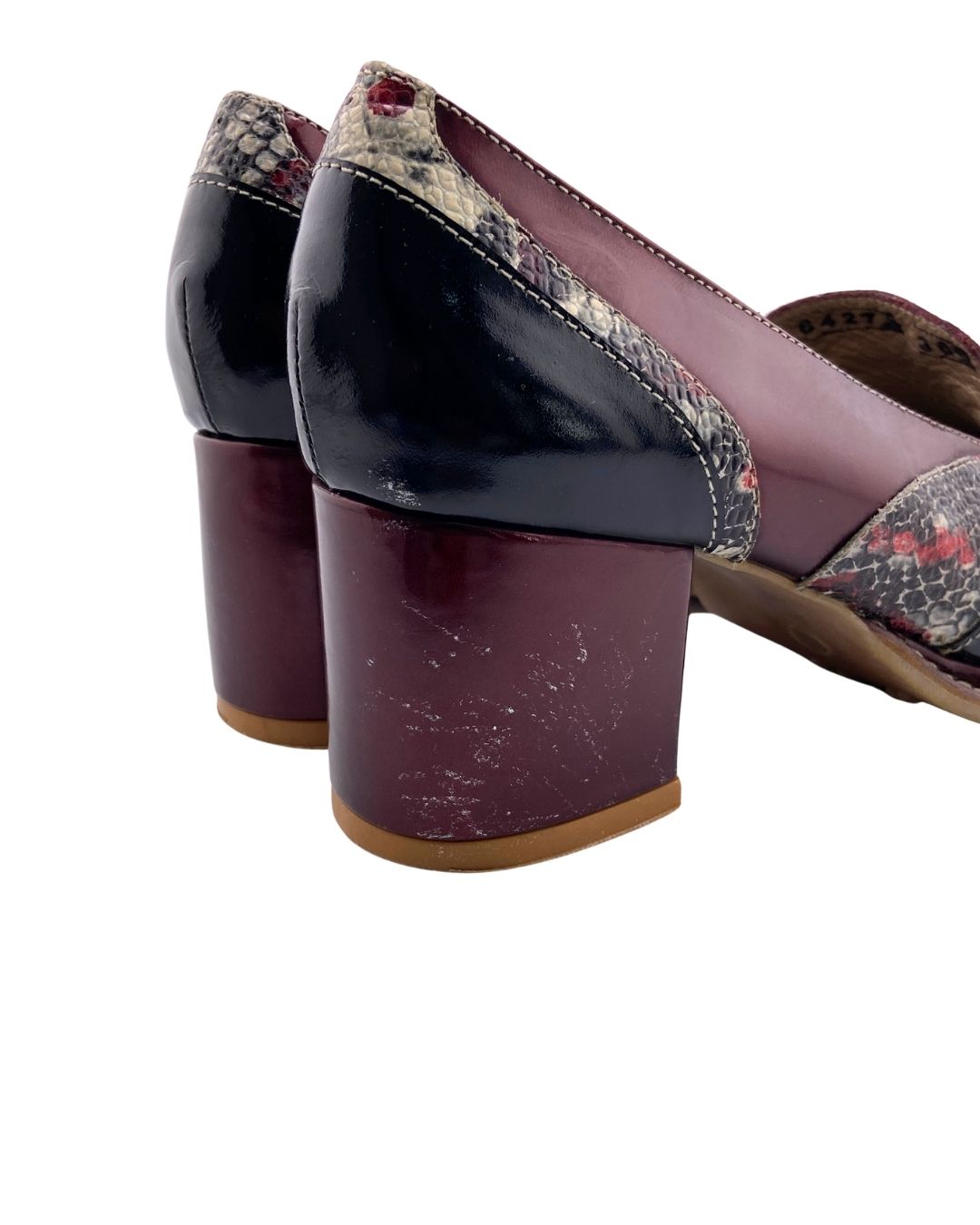 Mocasines de tacon en charol