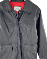 Chaqueta en cuero abotonada