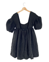 Vestido mini globo con textura
