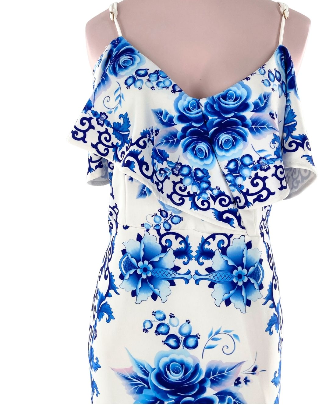 Maxi vestido con vuelos
