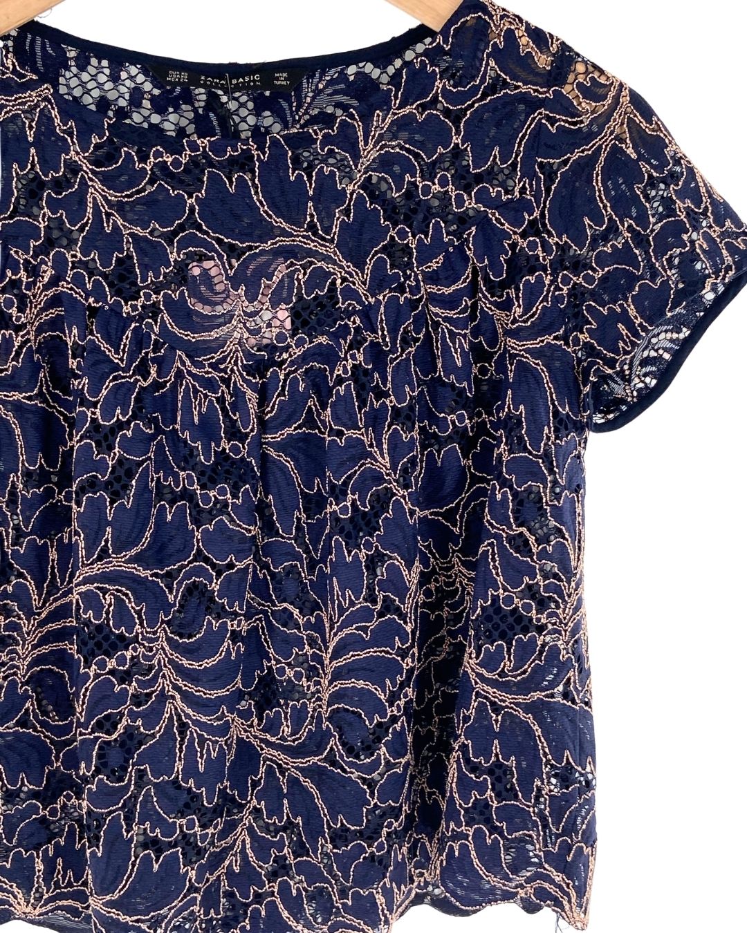 Blusa manga puente en blonda