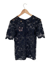 Blusa manga corta en blonda