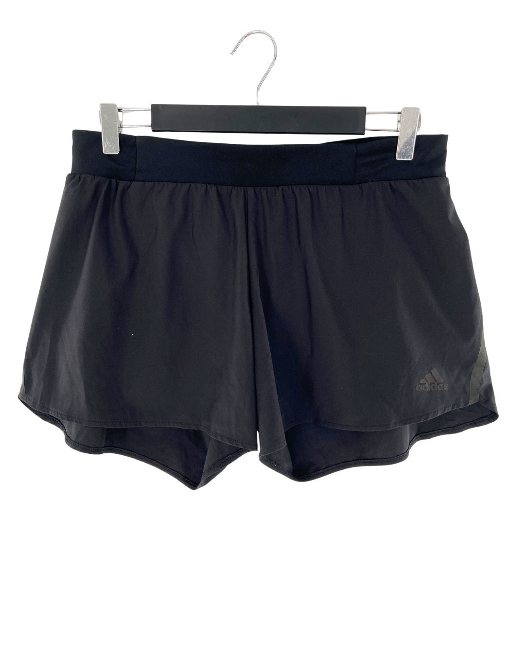 Short deportivo con forro