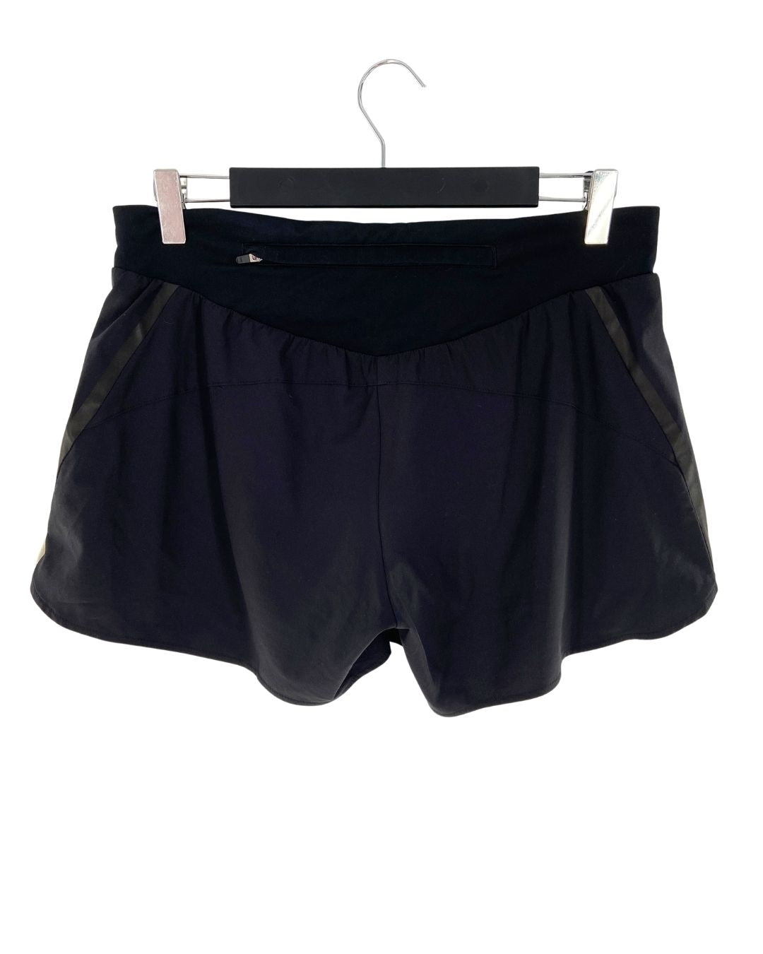 Short deportivo con forro