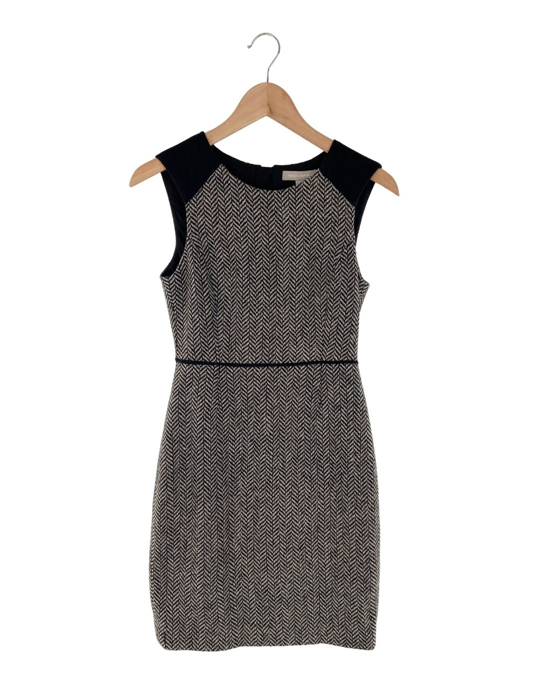 Vestido midi con en diseño