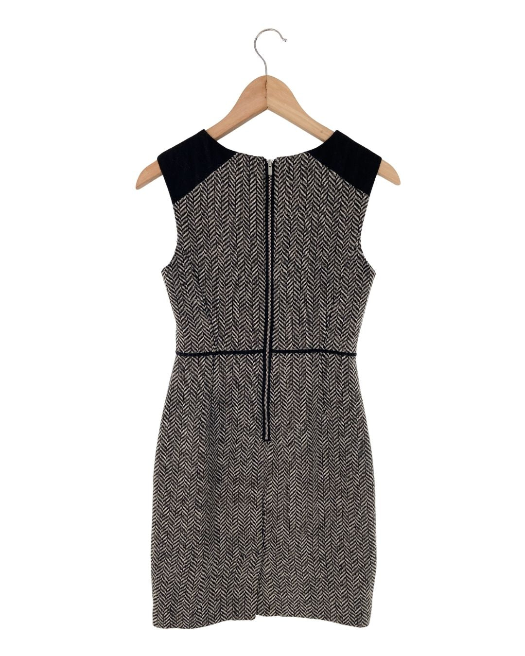 Vestido midi con en diseño