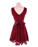 Vestido midi en encaje floral