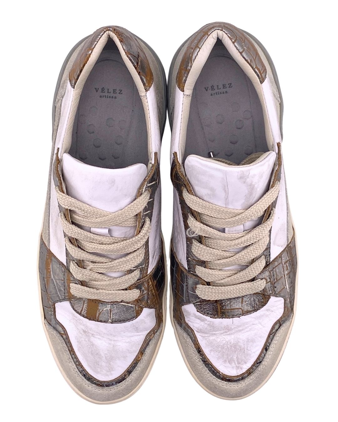 Tenis modelo Umbra en cuero