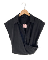 Blusa crop  manga caida