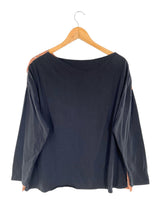 Blusa satinada en delantero