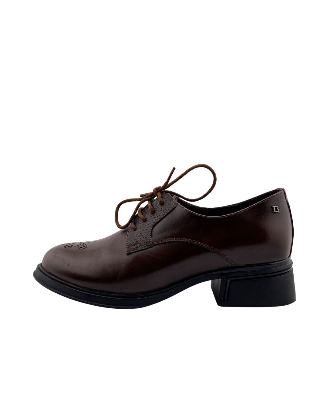 Oxford en cuero con cordones