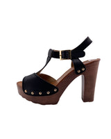 Sandalias cruzadas de tacon