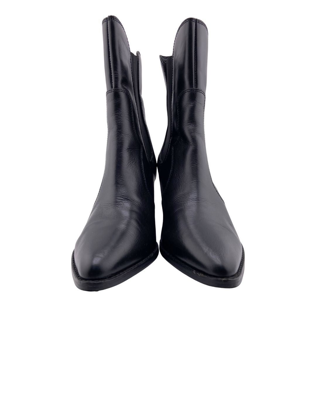 Botines de cuero en punta