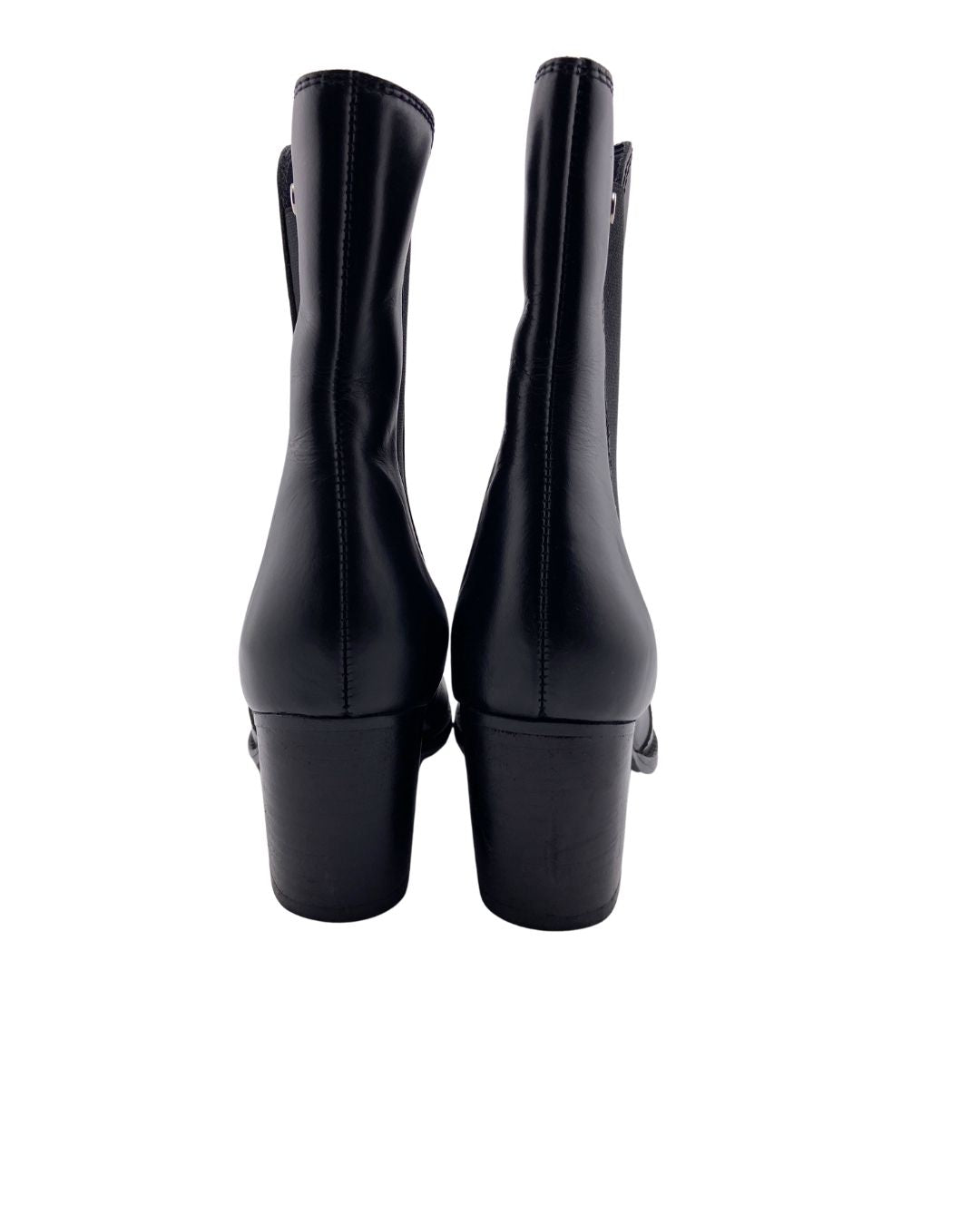 Botines de cuero en punta