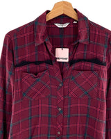 Camisa a cuadros con hilos
