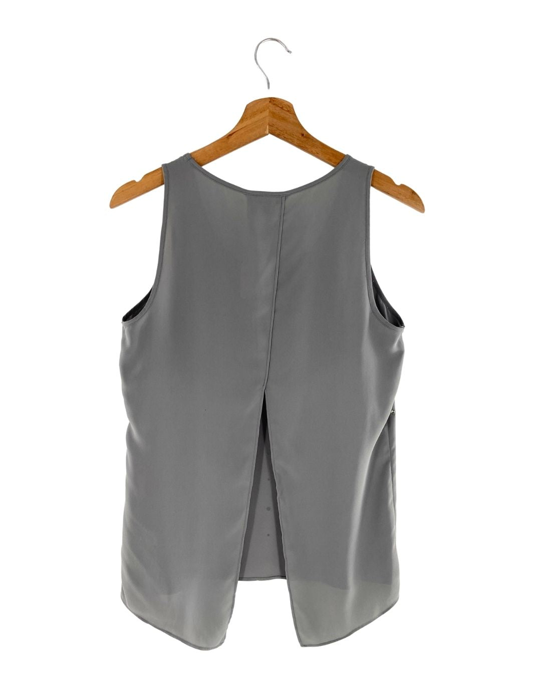 Blusa con taches brillantes