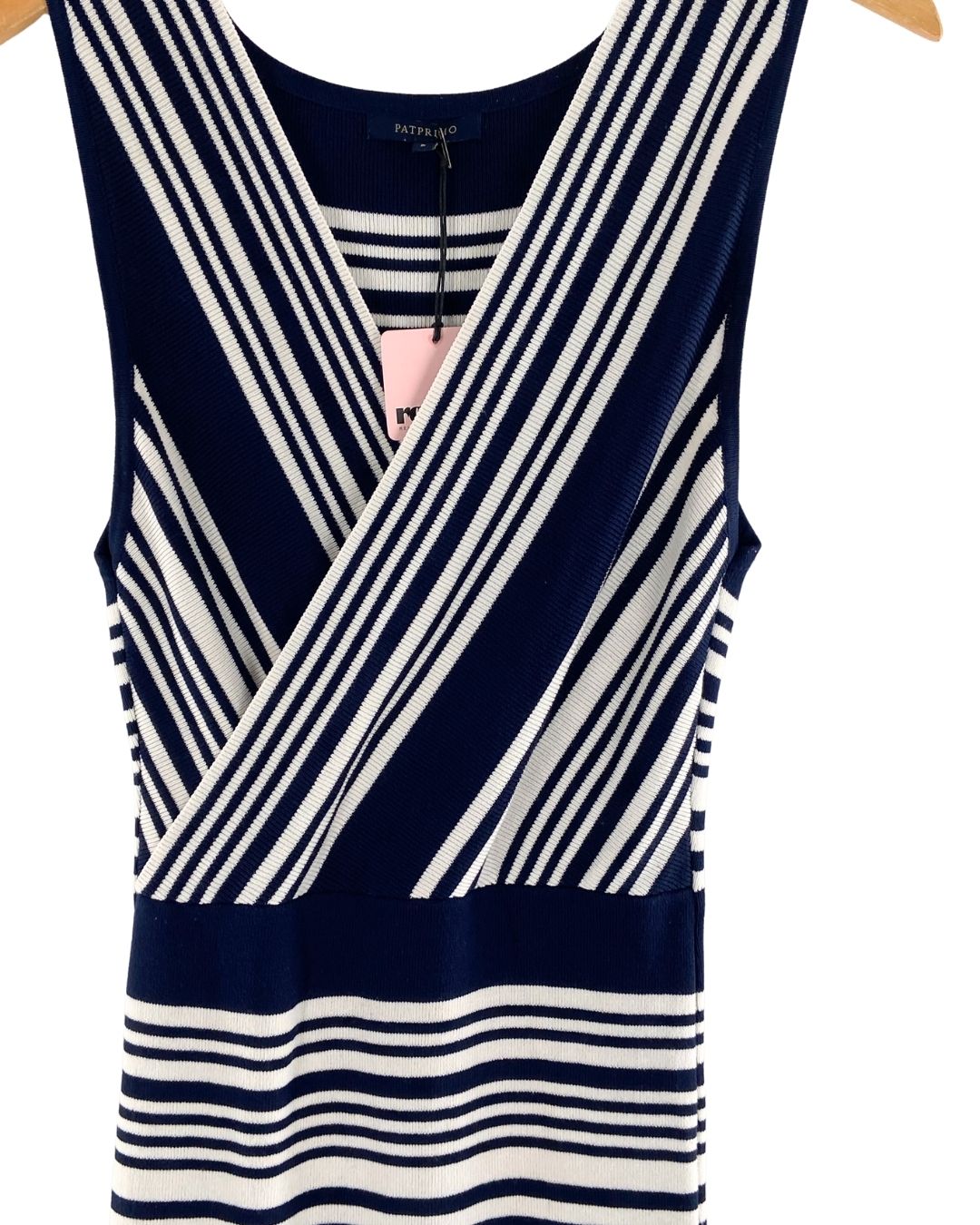 Vestido sleevelees a cruzado