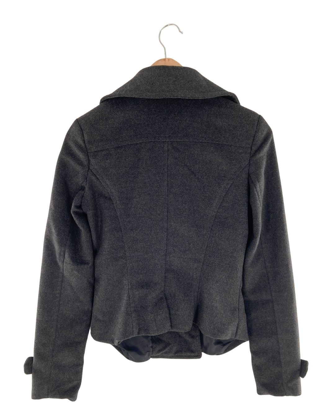 Chaqueta abotonada en paño