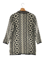 Chaqueta abierta con diseño