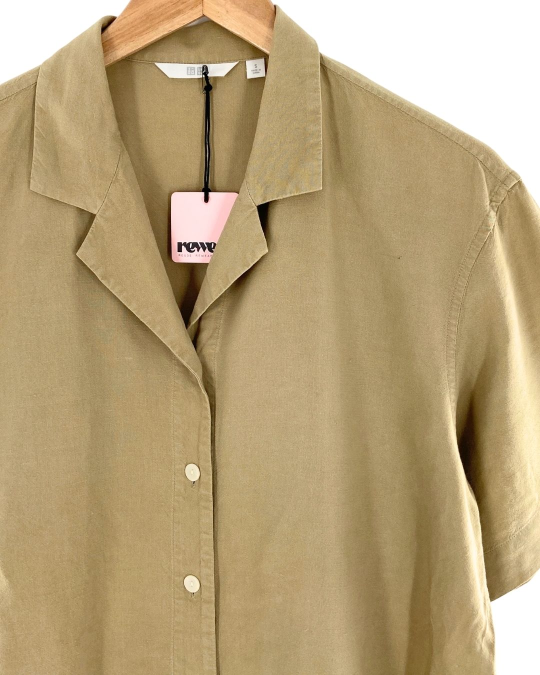 Camisa crop manga corta