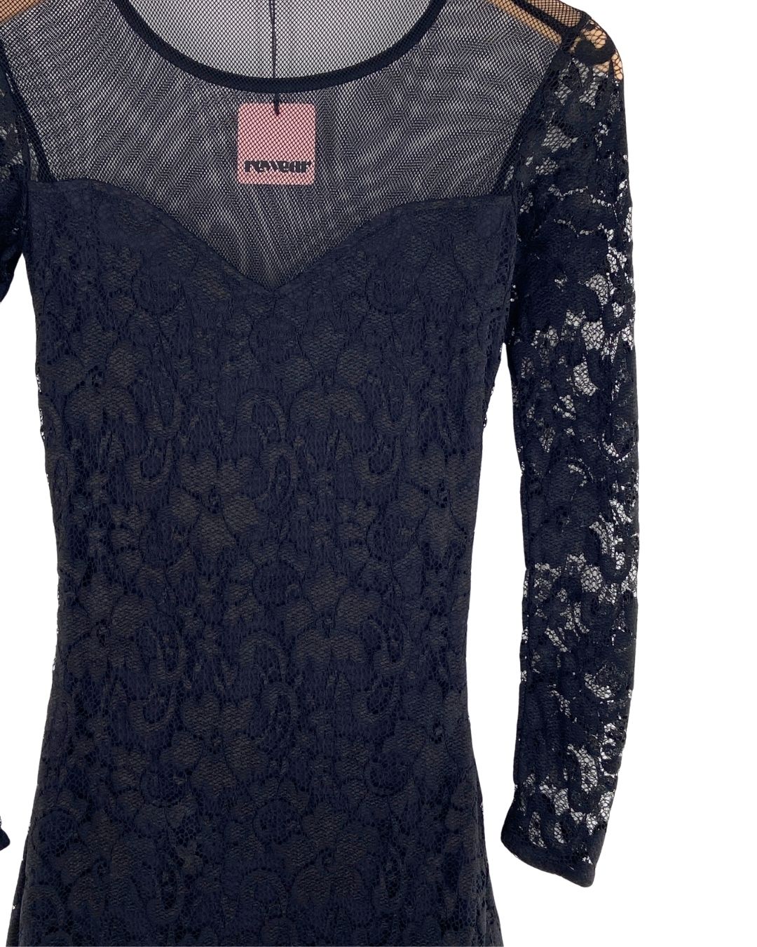 Vestido en blonda