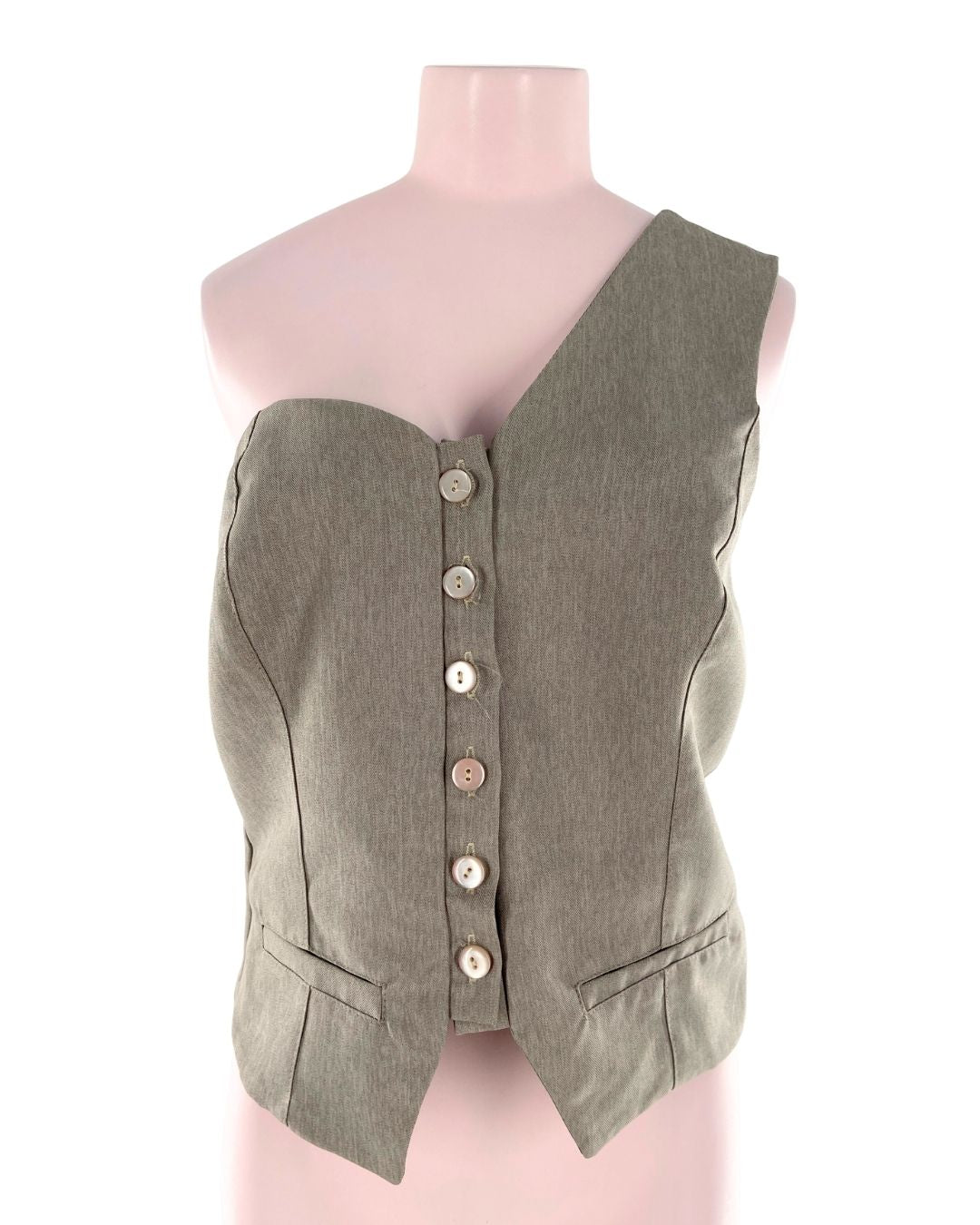 Blusa abotonada one shoulder