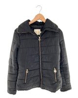Chaqueta acolchada con capota