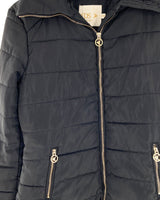 Chaqueta acolchada con capota