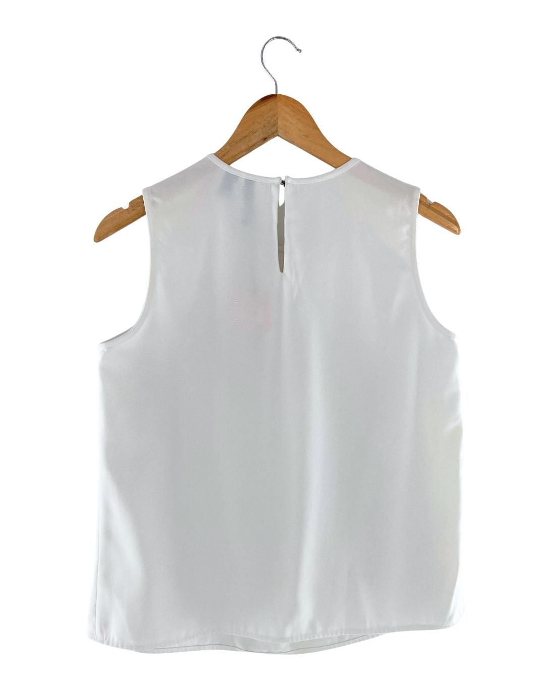 Blusa sleeveless con prenses