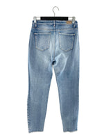Mom jean rigido con desgastes