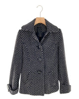 Chaqueta con capota removible