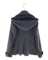 Chaqueta con capota removible