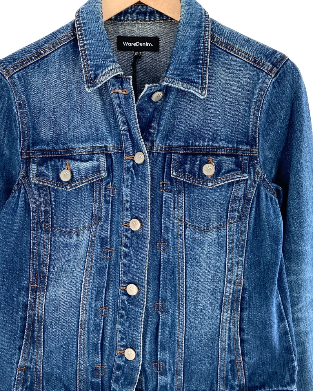 Chaqueta abotonada en denim